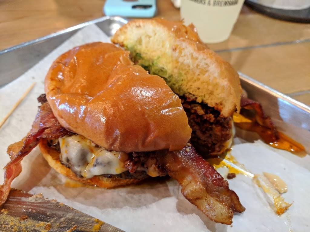 Shadys Burgers & Brewhaha | restaurant | 2701 Custer Pkwy #915, Richardson, TX 75080, USA | 2144842689 OR +1 214-484-2689