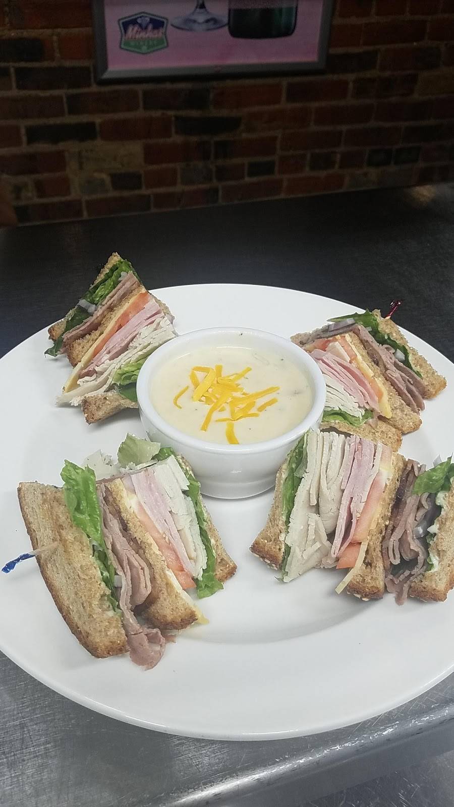 Minhas Kitchen And Winery | restaurant | 1404 13th St, Monroe, WI 53566, USA | 6083285555 OR +1 608-328-5555