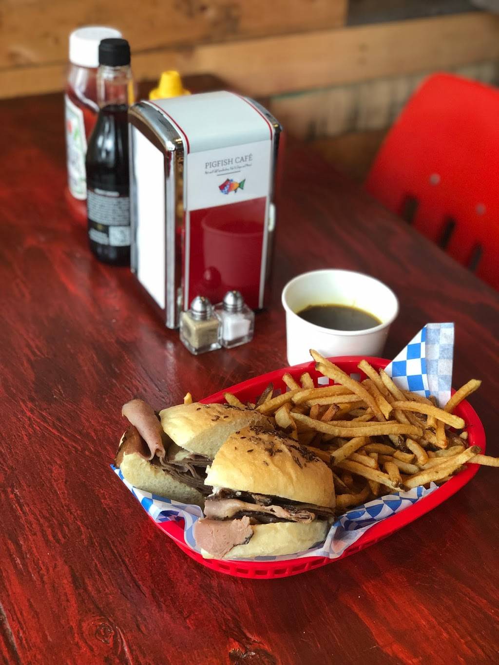 Pigfish Café | restaurant | 921 SW 152nd St, Burien, WA 98166, USA | 2062465204 OR +1 206-246-5204