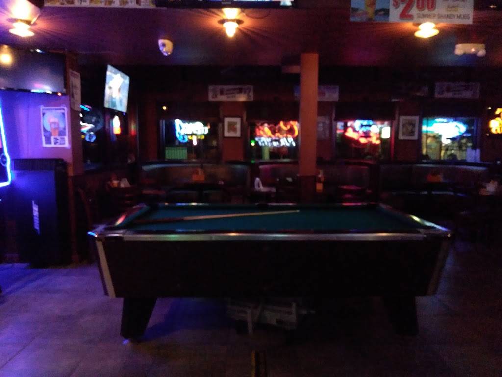 Legends Sports Bar and Grill | restaurant | 600 N Main St, Oshkosh, WI 54901, USA | 9202320440 OR +1 920-232-0440