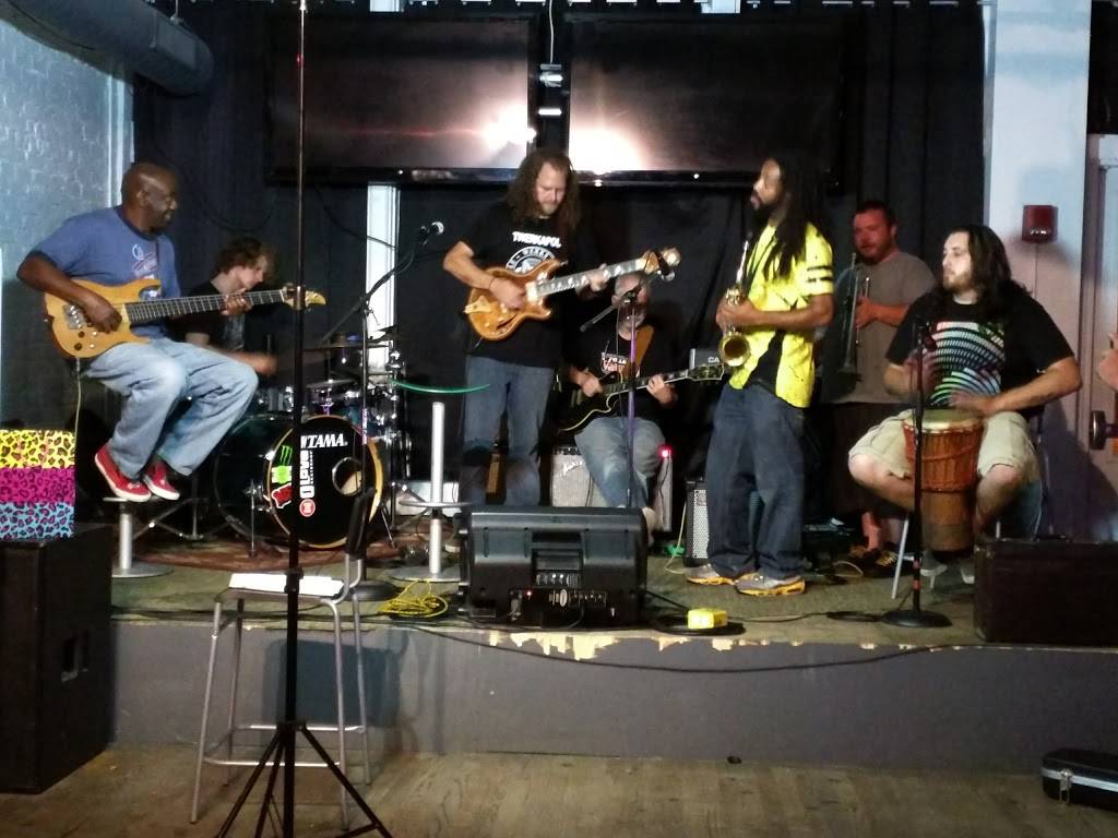 Therapy Cafe | night club | 452 E 3rd St, Dayton, OH 45402, USA | 9374614000 OR +1 937-461-4000