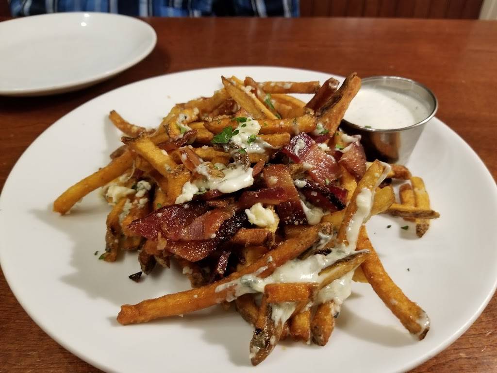 Hazels Northeast | restaurant | 2859 Johnson St NE, Minneapolis, MN 55418, USA | 6127884778 OR +1 612-788-4778