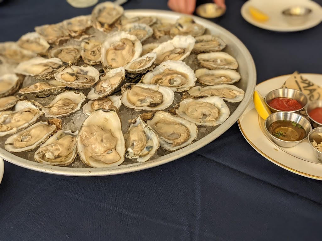 The Olde Bar | restaurant | 125 Walnut St, Philadelphia, PA 19106, USA | 2152533777 OR +1 215-253-3777