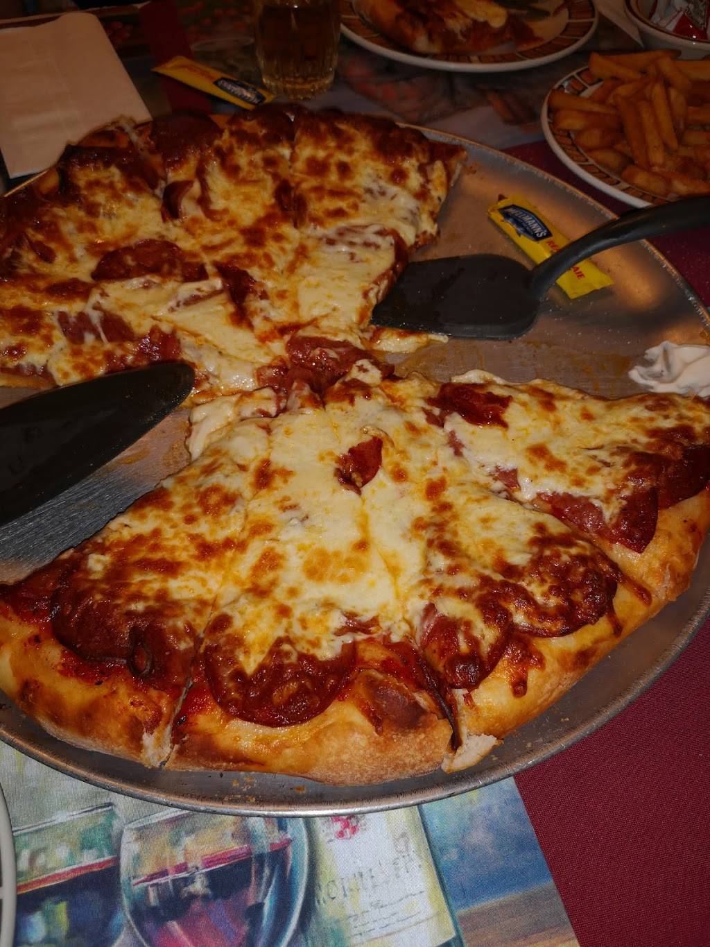 Coronet Pizza | restaurant | 1671 Rue Poirier, Saint-Laurent, QC H4L 1J2, Canada | 5147445847 OR +1 514-744-5847