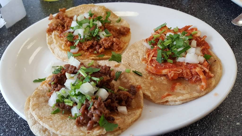 El Cerrito Mexican Restaurant | restaurant | 306 Sand Lake Road, Onalaska, WI 54650, USA | 6085199330 OR +1 608-519-9330