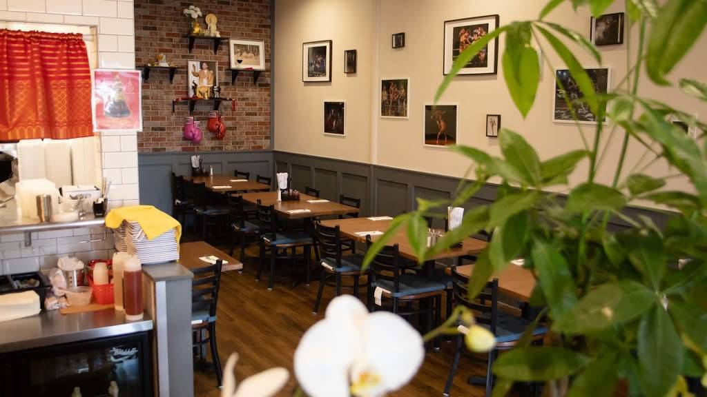 Muay Thai Kitchen | restaurant | 740 Nordahl Rd Ste 118, San Marcos, CA 92069, USA | 7609753232 OR +1 760-975-3232