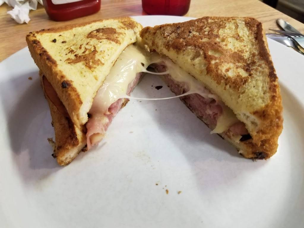 Topsys Cafe | restaurant | 715 S Main St, Concordia, MO 64020, USA | 6604631316 OR +1 660-463-1316