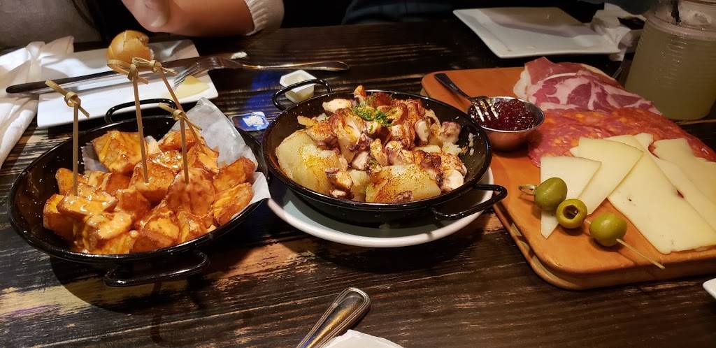 La Bodeguita Restaurant | restaurant | 2005 W 4th Ave, Hialeah, FL 33010, USA | 7865428149 OR +1 786-542-8149