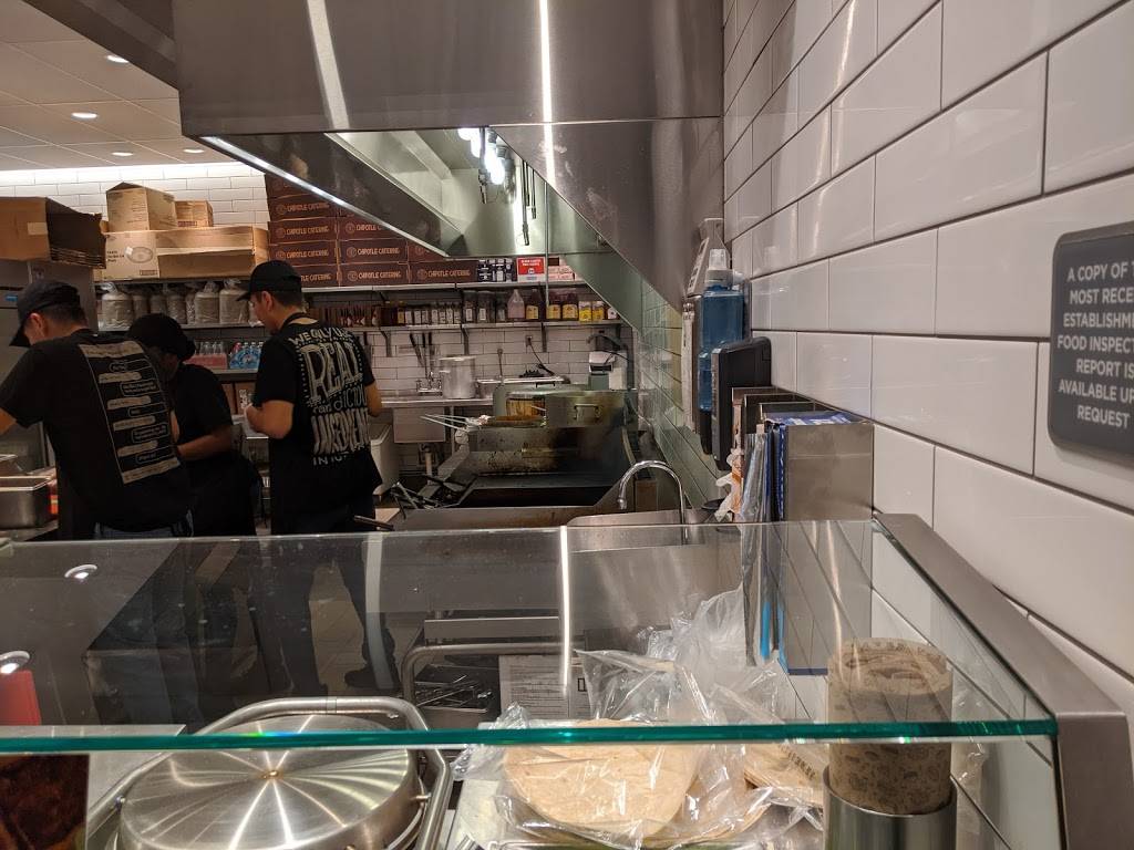 Chipotle Mexican Grill | restaurant | 125 US-80 E, STE 200, Mesquite, TX 75150, USA | 2144538260 OR +1 214-453-8260