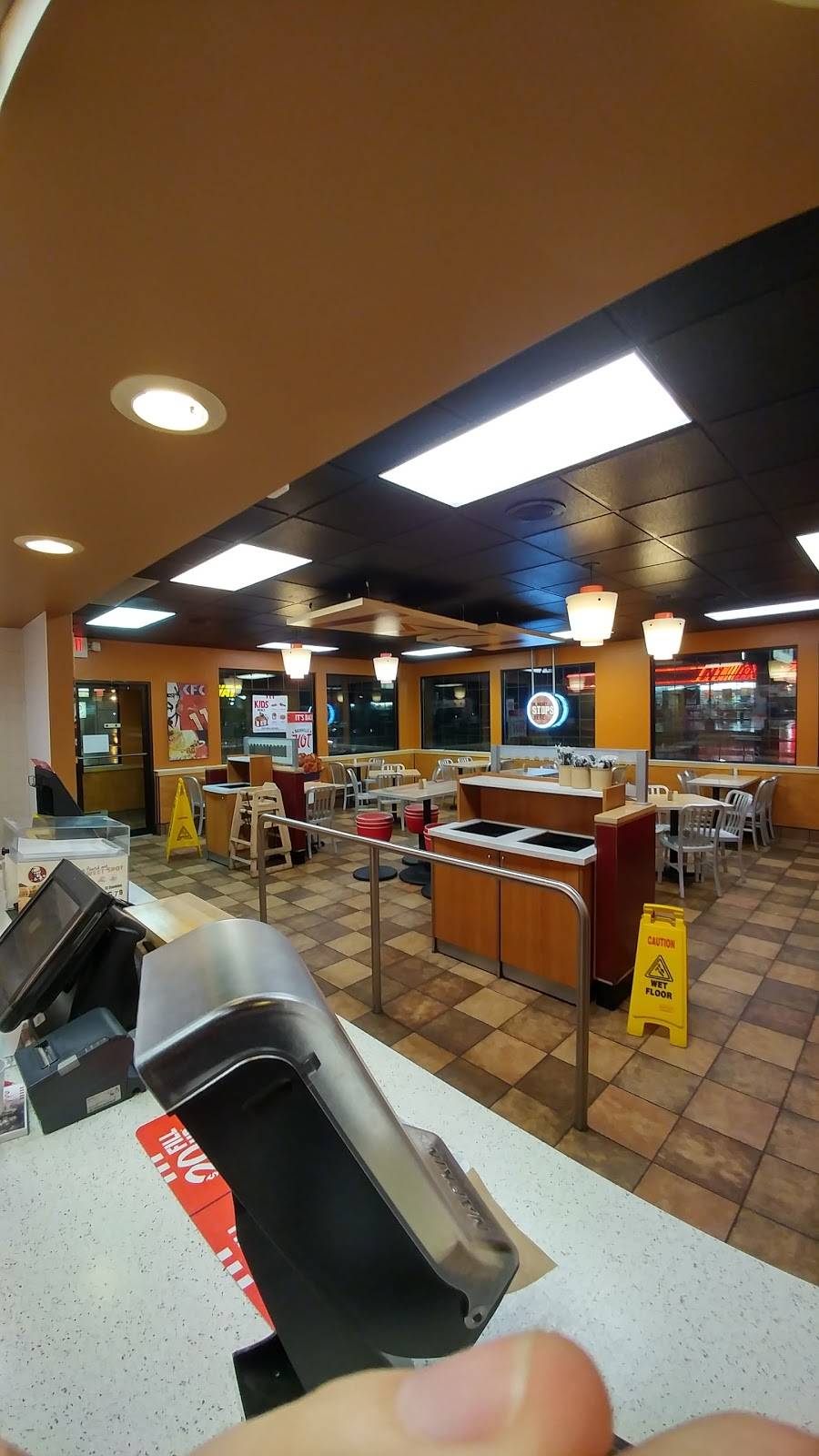 KFC | restaurant | 618 N Wayne St, Angola, IN 46703, USA | 2606659944 OR +1 260-665-9944