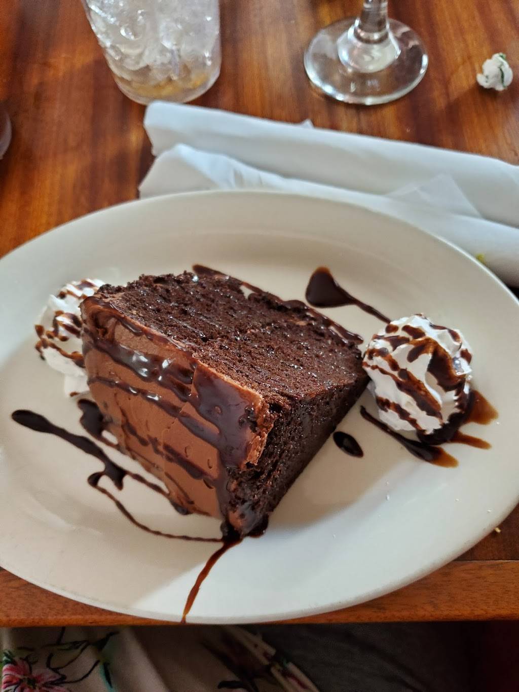 HopLite Irish Pub and Restaurant | restaurant | 720 N Lake Park Blvd, Carolina Beach, NC 28428, USA | 9104584745 OR +1 910-458-4745