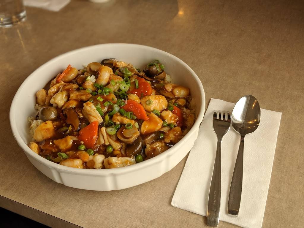 Celadon House | restaurant | 630 Ford Dr, Oakville, ON L6J 7V7, Canada | 9052575725 OR +1 905-257-5725