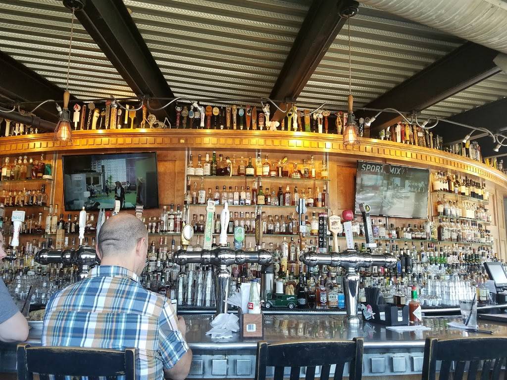 Twisted Spoke | restaurant | 501 N Ogden Ave, Chicago, IL 60642, USA | 3126661500 OR +1 312-666-1500