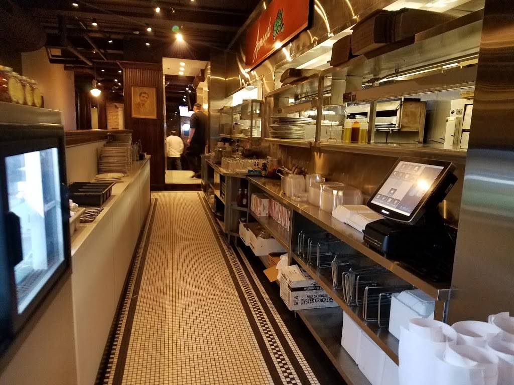 Armands Pizzeria | restaurant | 101 W Campbell St, Arlington Heights, IL 60005, USA | 8473420664 OR +1 847-342-0664