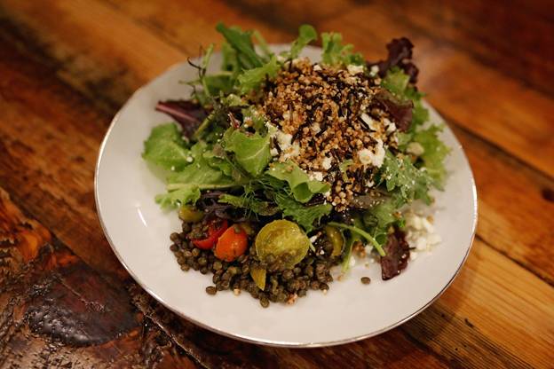 Krewe Restaurant | restaurant | 24 College Ave N, St Joseph, MN 56374, USA | 3205570083 OR +1 320-557-0083