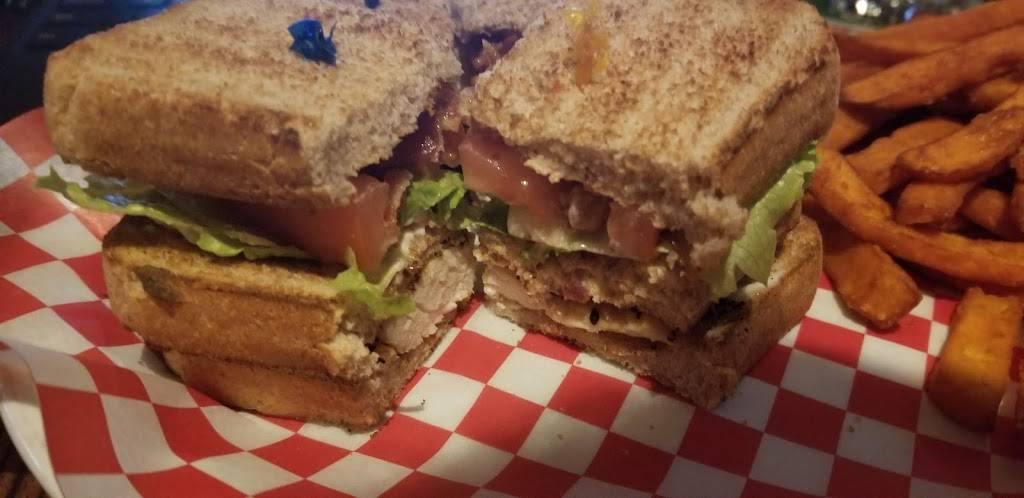 Oscar’s Restaurant and Lounge | restaurant | 99 Glen Miller Rd, Trenton, ON K8V 5P8, Canada | 6133944855 OR +1 613-394-4855