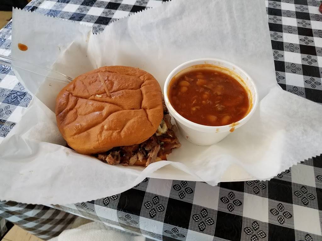 Williams Bar-B-Q | restaurant | 106 S 14th St, West Memphis, AR 72301, USA | 8707350979 OR +1 870-735-0979