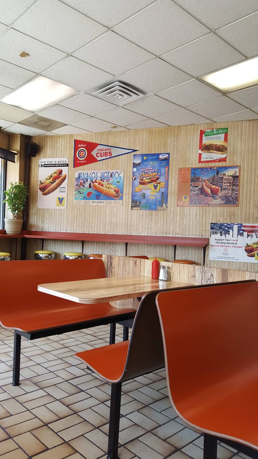 Mangis Fast Foods | restaurant | 3801 N Lincoln Ave, Chicago, IL 60613, USA | 7734770406 OR +1 773-477-0406