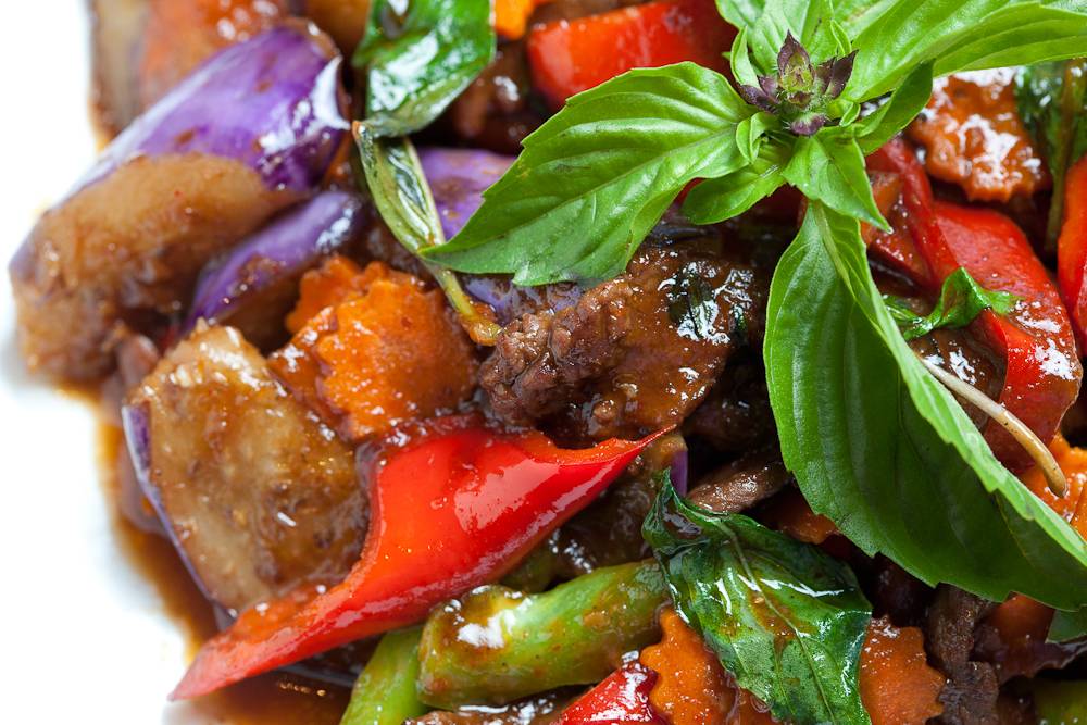 Pinto Bistro Thai & Sushi Bar | restaurant | 408 Broadway E, Seattle, WA 98102, USA | 2067240559 OR +1 206-724-0559