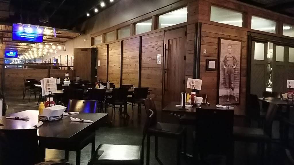 Hagemeister Park | restaurant | 325 N Washington St, Green Bay, WI 54301, USA | 9208849909 OR +1 920-884-9909