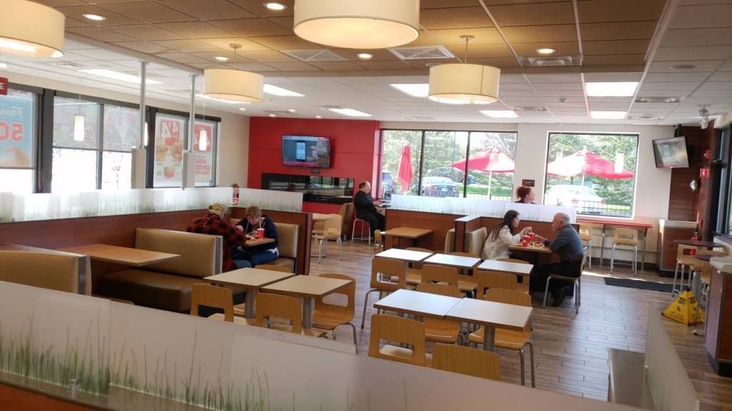 Wendys | restaurant | 316 N Broadway, Salem, NH 03079, USA | 6038981996 OR +1 603-898-1996