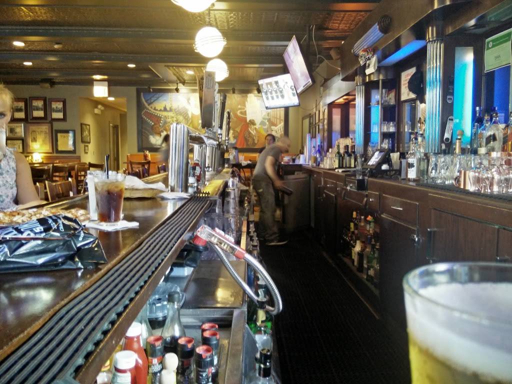 Daily Bar & Grill | restaurant | 4560 N Lincoln Ave, Chicago, IL 60625, USA | 7735616198 OR +1 773-561-6198