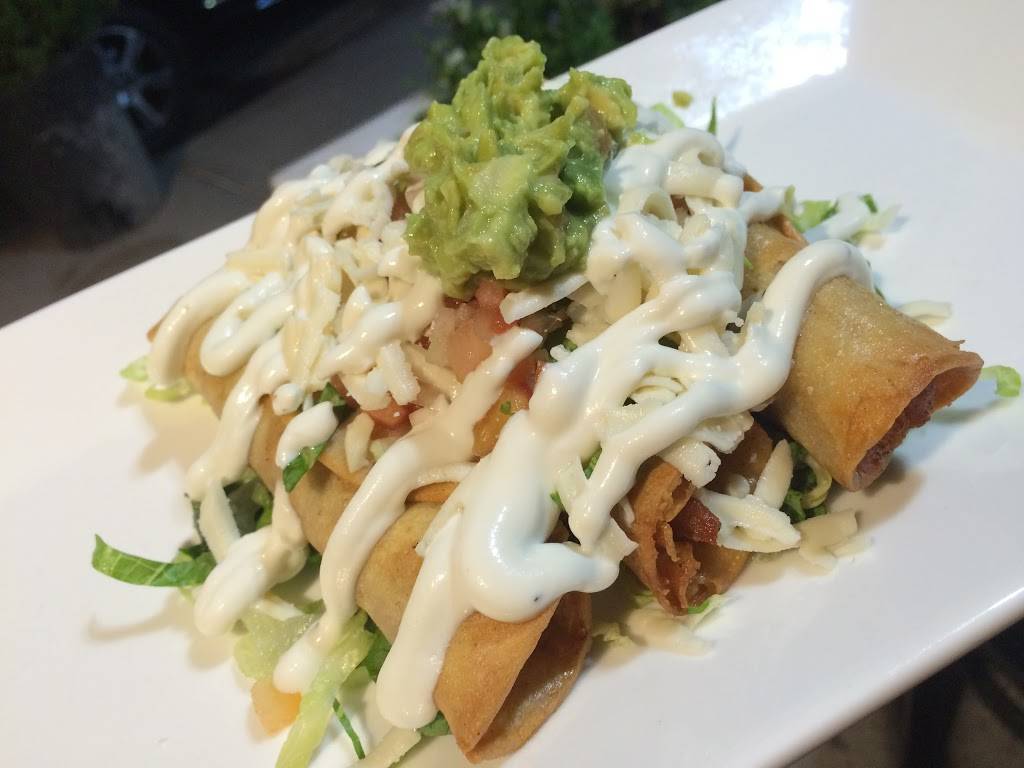 Los Pollitos III | restaurant | 2526, 499 Myrtle Ave, Brooklyn, NY 11205, USA | 3473538276 OR +1 347-353-8276