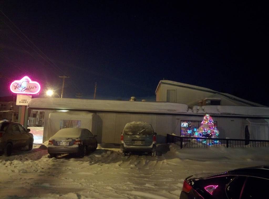 Resto-Bar Val-Belair | restaurant | 1427 Boulevard Pie-XI N, Québec, QC G3J 1H2, Canada | 4188402891 OR +1 418-840-2891