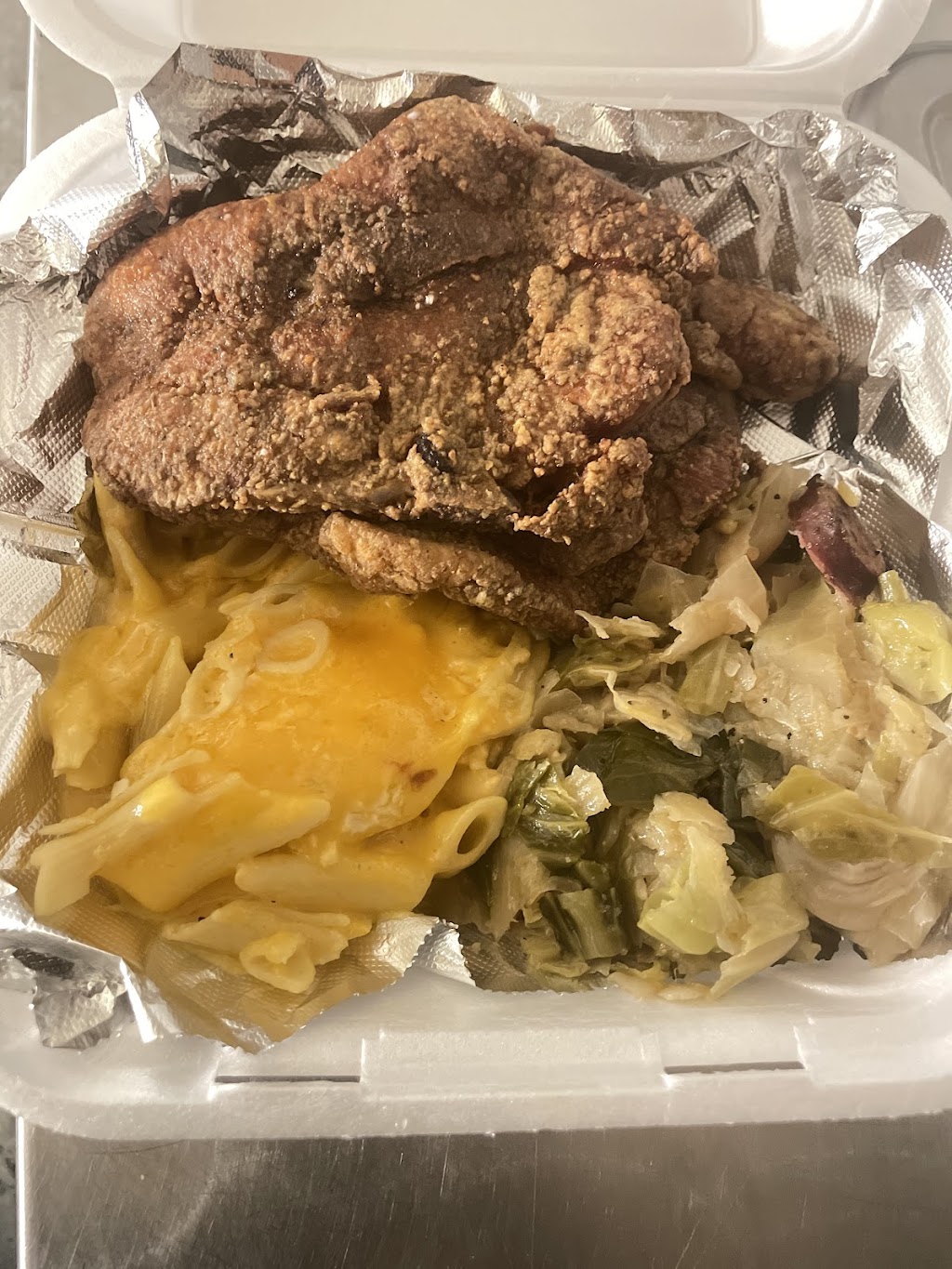 MAMA DUKES KITCHEN LLC | restaurant | 2201 S Orange Blossom Trl, Orlando, FL 32839, USA | 8637328427 OR +1 863-732-8427