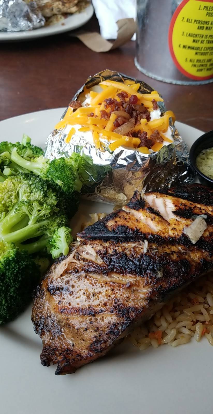 Logans Roadhouse | restaurant | 1250 24th Ave NW, Norman, OK 73069, USA | 4058013994 OR +1 405-801-3994