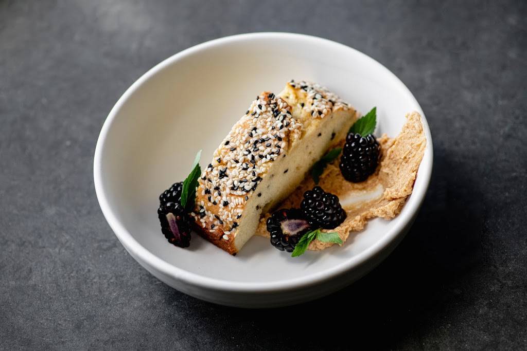 The Apis Hotel & Restaurant | restaurant | 614 56th St, Kenosha, WI 53140, USA | 2622207120 OR +1 262-220-7120