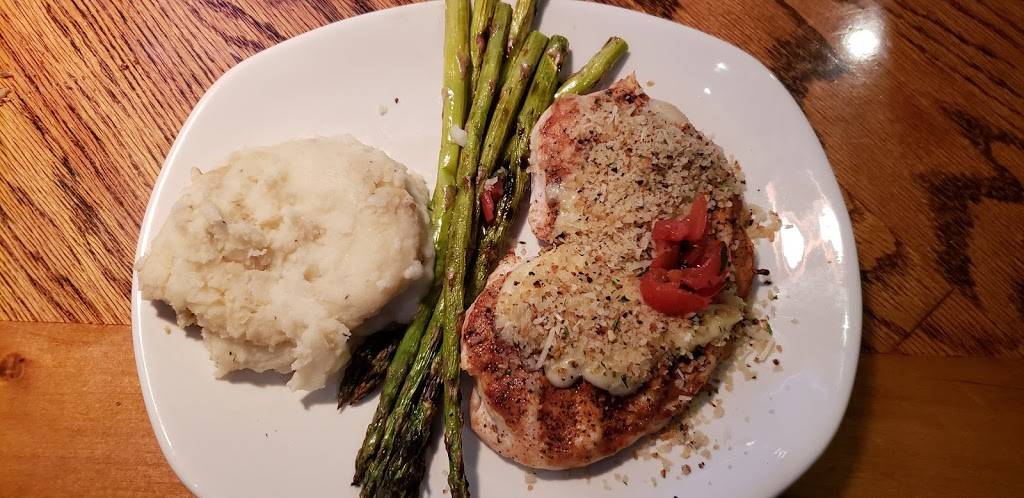 Outback Steakhouse | meal takeaway | 1950 N Rainbow Blvd, Las Vegas, NV 89108, USA | 7022918300 OR +1 702-291-8300