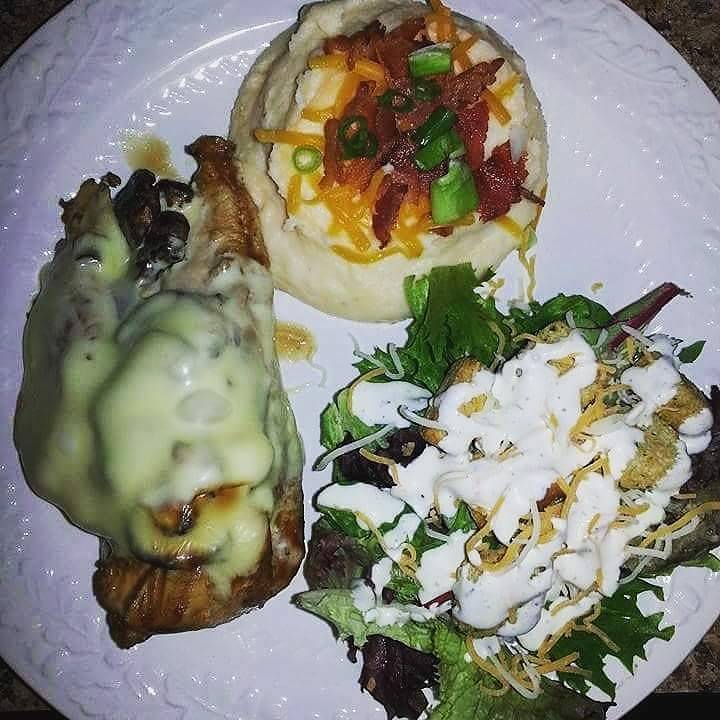 Stylish Living | restaurant | 620 G Ave, Grundy Center, IA 50638, USA | 3198243103 OR +1 319-824-3103