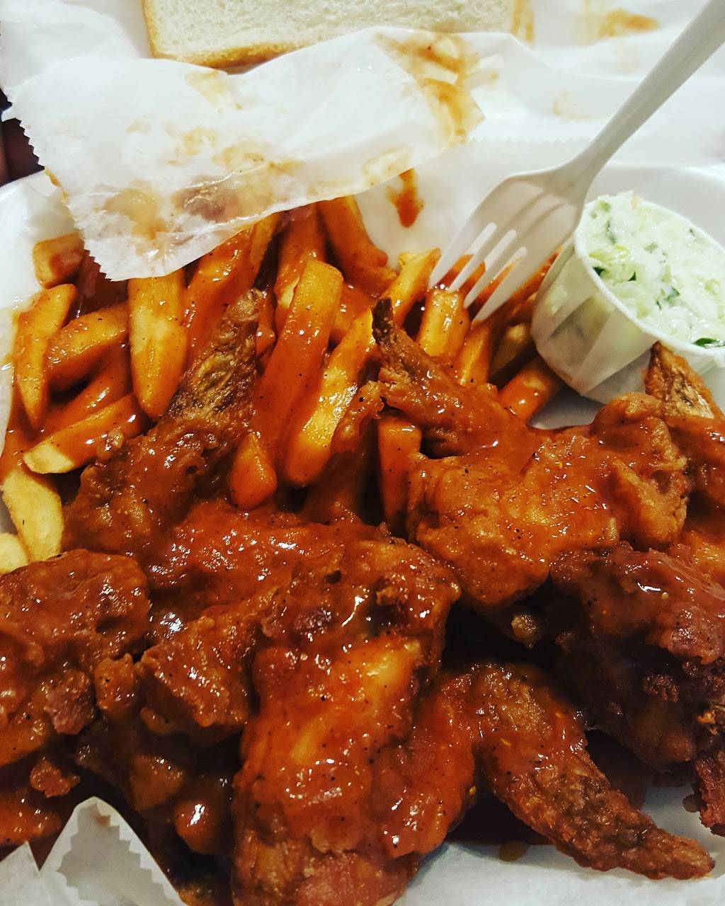 Dels Wings N Things | restaurant | 5141 Turney Rd, Garfield Heights, OH 44125, USA | 2166268220 OR +1 216-626-8220