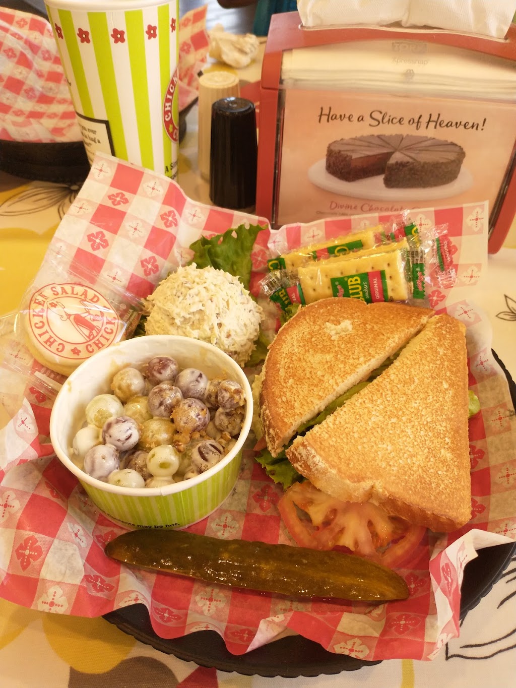 Chicken Salad Chick | restaurant | 1191 Lamy Ln #7, Monroe, LA 71201, USA | 3184506446 OR +1 318-450-6446