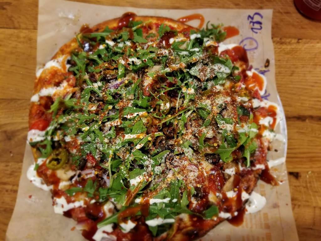 Blaze Pizza | meal takeaway | 13075 Victory Blvd, North Hollywood, CA 91606, USA | 8184836819 OR +1 818-483-6819