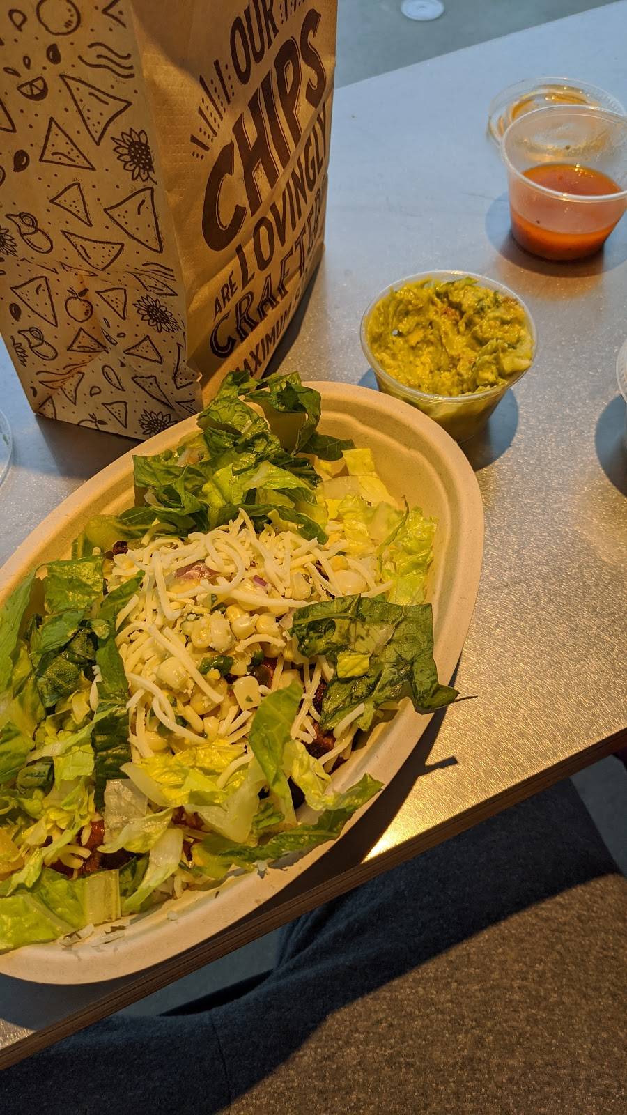 Chipotle Mexican Grill | restaurant | 101 City Cir, Peachtree City, GA 30269, USA | 4046650324 OR +1 404-665-0324