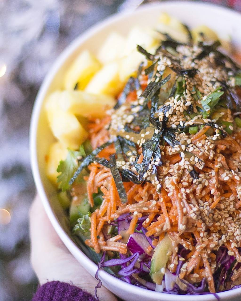 Carrots N Dates | restaurant | 1125 Lesperance Rd, Windsor, ON N8N 1X3, Canada | 5197350447 OR +1 519-735-0447