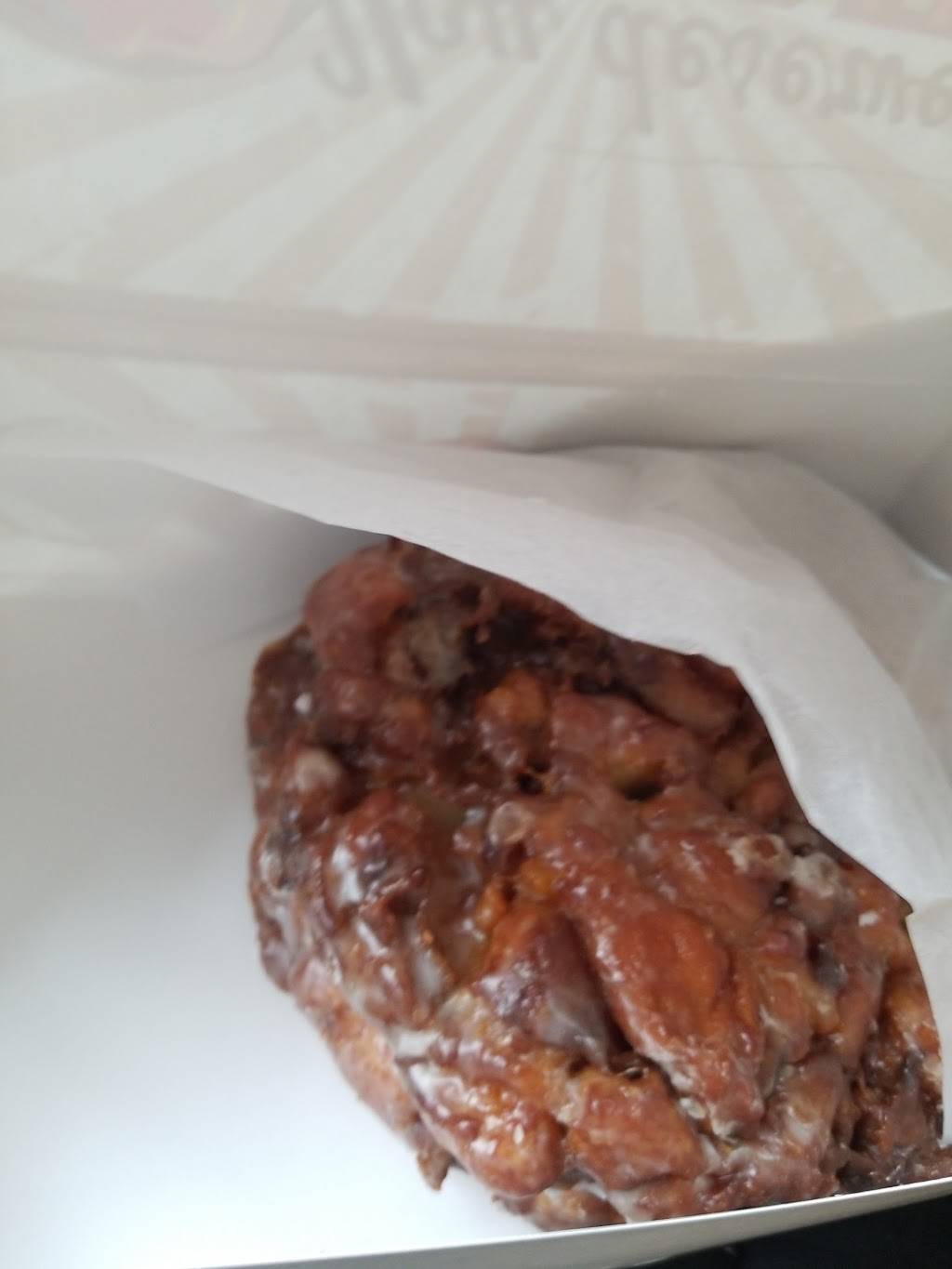 Donut King | bakery | 1660 Girod St, Mandeville, LA 70448, USA | 9859518531 OR +1 985-951-8531