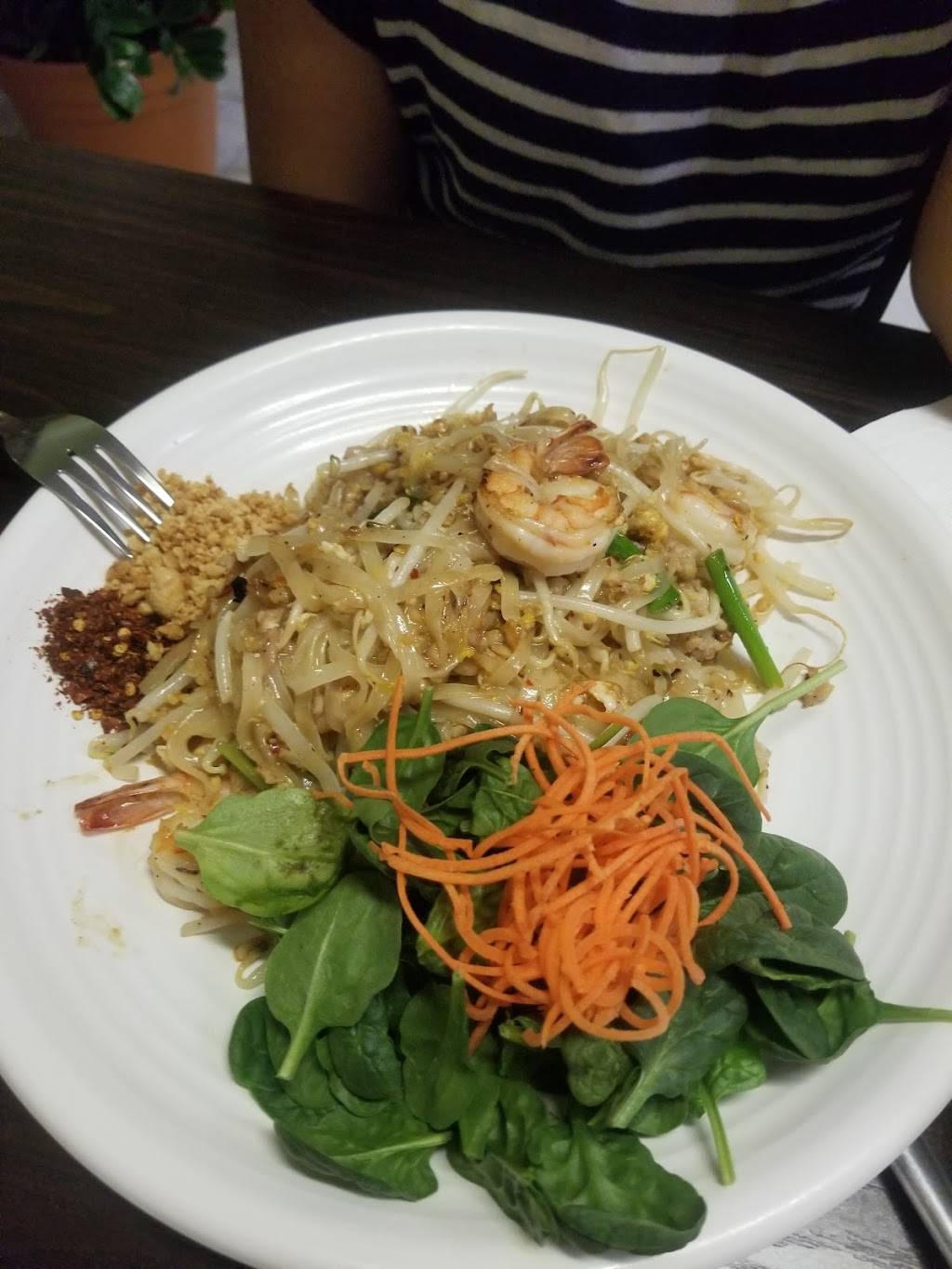 Bangkok Street Food | restaurant | 6300 White Ln Suite F, Bakersfield, CA 93309, USA | 6618858588 OR +1 661-885-8588