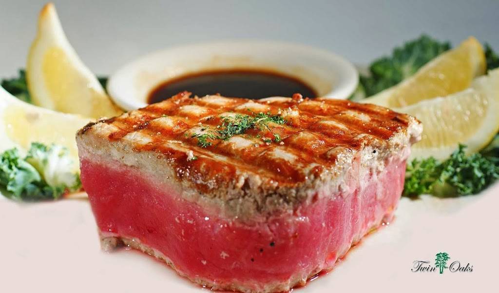 Twin Oaks Restaurant | restaurant | 100 Sabra St, Cranston, RI 02910, USA | 4017819693 OR +1 401-781-9693
