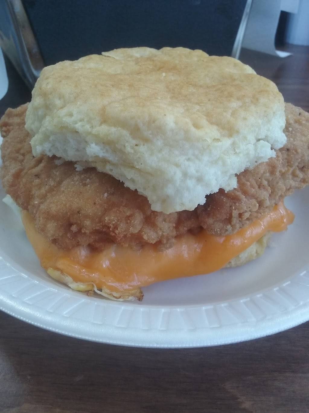 Country Store & Grill | restaurant | 4853 NC-27, Lillington, NC 27546, USA | 9108141117 OR +1 910-814-1117