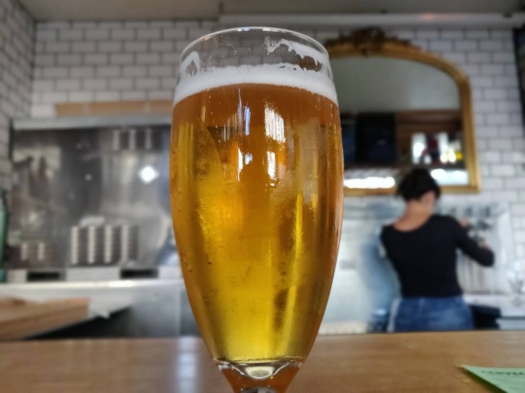 Woods Cervecería | restaurant | 3801 18th St, San Francisco, CA 94114, USA | 4152128412 OR +1 415-212-8412