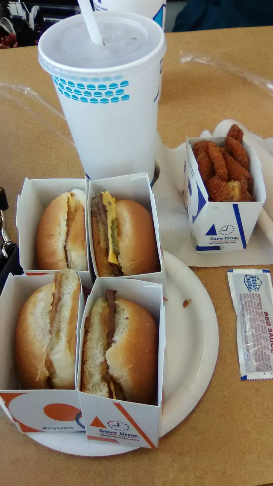 White Castle | restaurant | 5590 Dixie Hwy, Fairfield, OH 45014, USA | 8008432728 OR +1 800-843-2728