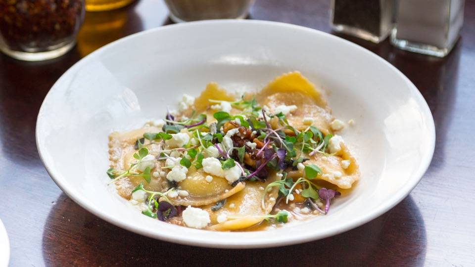 Cafe Amici | restaurant | 1670 Whitney Ave, Hamden, CT 06517, USA | 2038481682 OR +1 203-848-1682