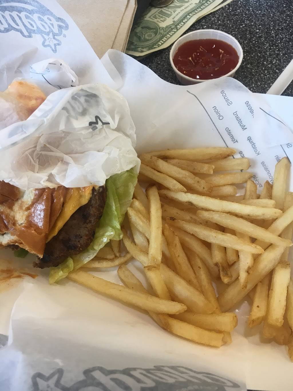 HARDEES | restaurant | 6680 Commonwealth Ave, Jacksonville, FL 32254, USA | 9047830960 OR +1 904-783-0960