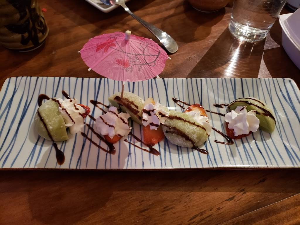 Murasaki | restaurant | 12158 Fairfax Towne Center, Fairfax, VA 22033, USA | 5715296765 OR +1 571-529-6765