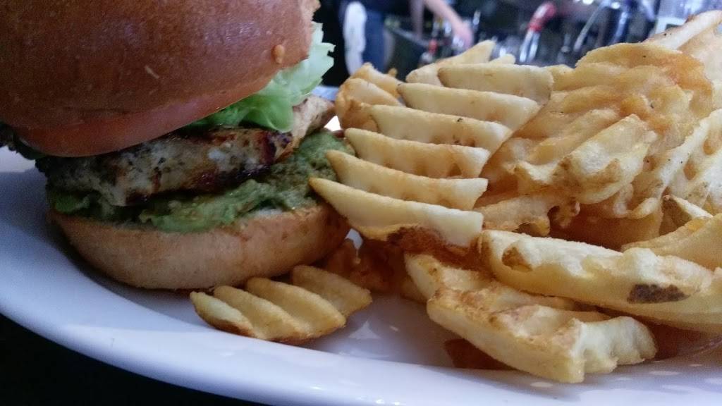 Ricks Tavern On Main | restaurant | 2907 Main St, Santa Monica, CA 90405, USA | 3103922772 OR +1 310-392-2772