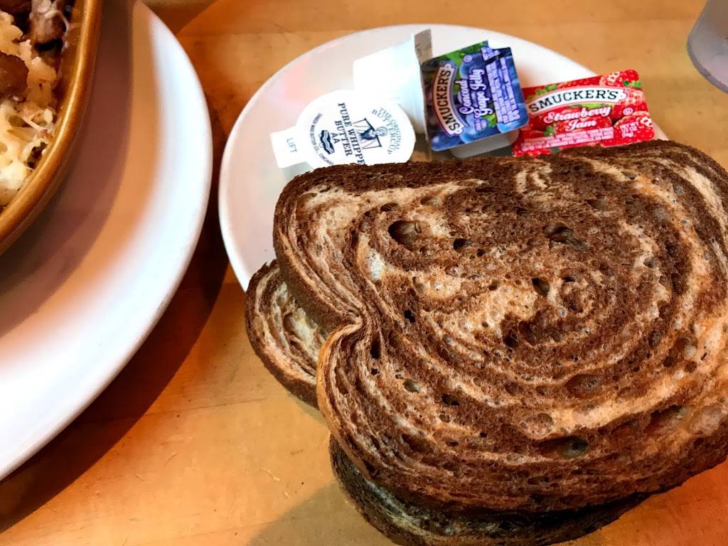 Clarkes Restaurant | restaurant | 804 Davis St, Evanston, IL 60201, USA | 8478641610 OR +1 847-864-1610