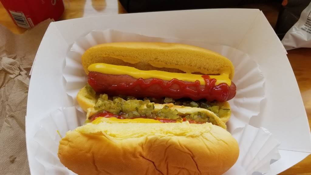 The Dog Hut | restaurant | 1100 Ocean Shore Blvd # 1A, Ormond Beach, FL 32176, USA | 3864414344 OR +1 386-441-4344